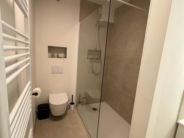 075f954d-7653-4aca-a3a7-287f3520eda8