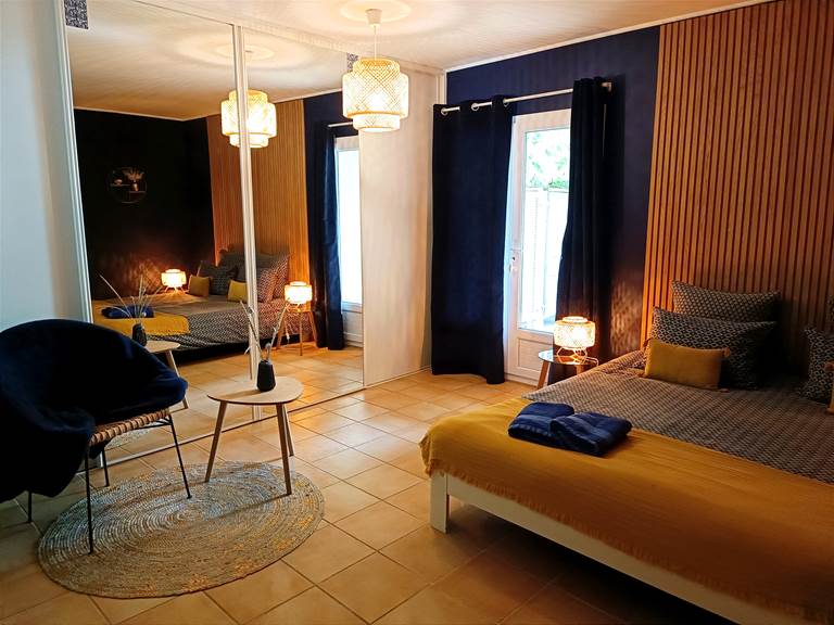 Gîtes, chambre d'hôtes et table d'hôtes gastronomique à Casteljaloux Lot et Garonne, piscine, jacuzzi et spa