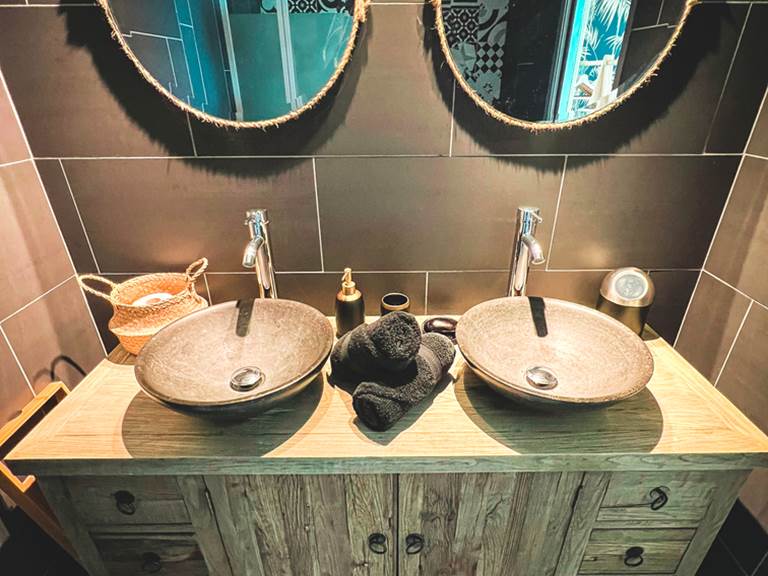Cabine I : Salle de bain
