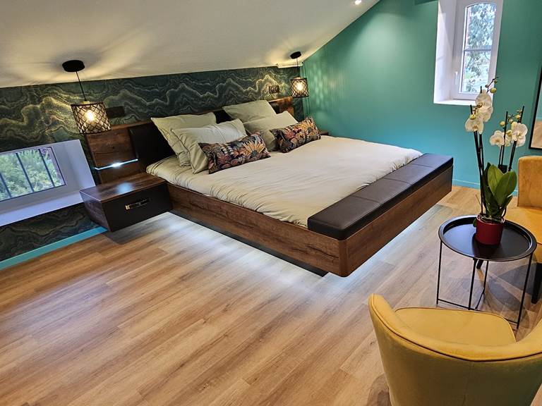 Chambre gay Dean proche de Bayonne, Biarritz et des plages de Ondres et Capbreton.