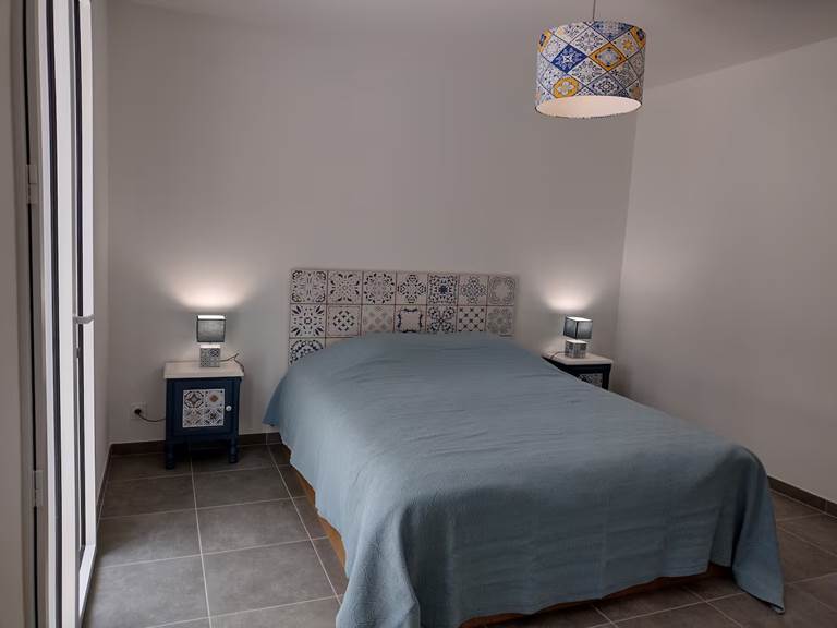 550e7071-eba2-40fc-8f77-4a7b10041fdd