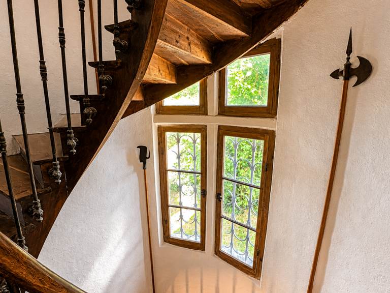 Une fenêtre sur l'histoire et les Montagnes du Jura