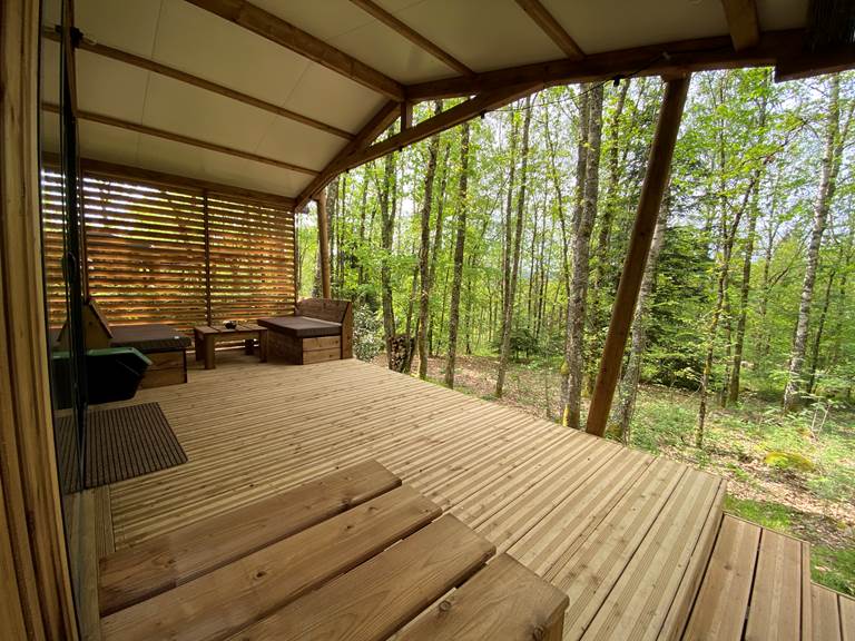 Terrasse vue sur la forêt