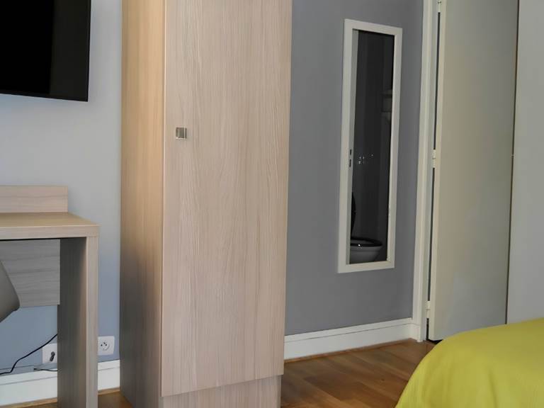 Hotel Jean Bart Chambre Simple Saint Germain Des Pres