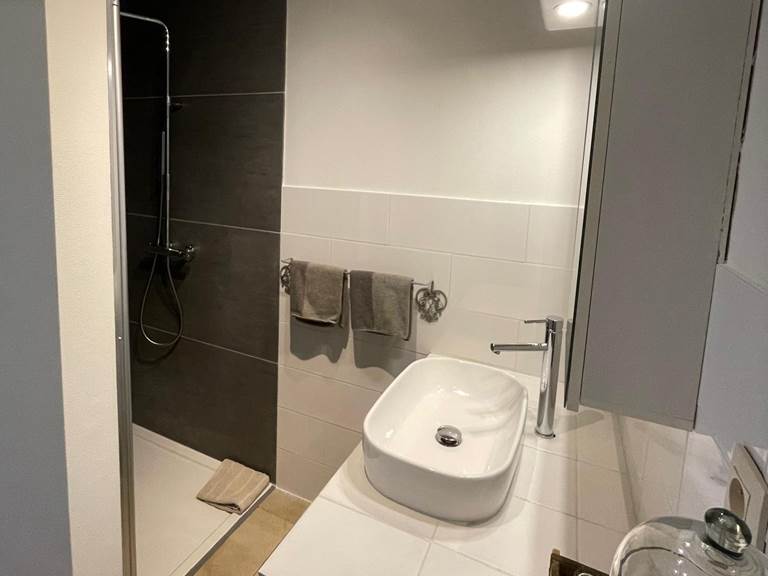 badkamer 2 Namur 2025