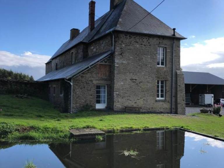 Entrée indépendante de la chambre du rez de chaussée