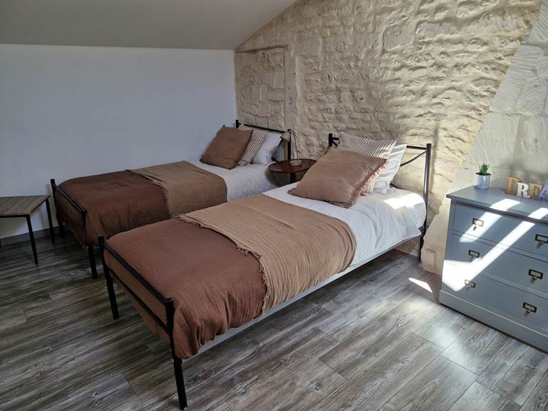 Chambre 4 lits simples