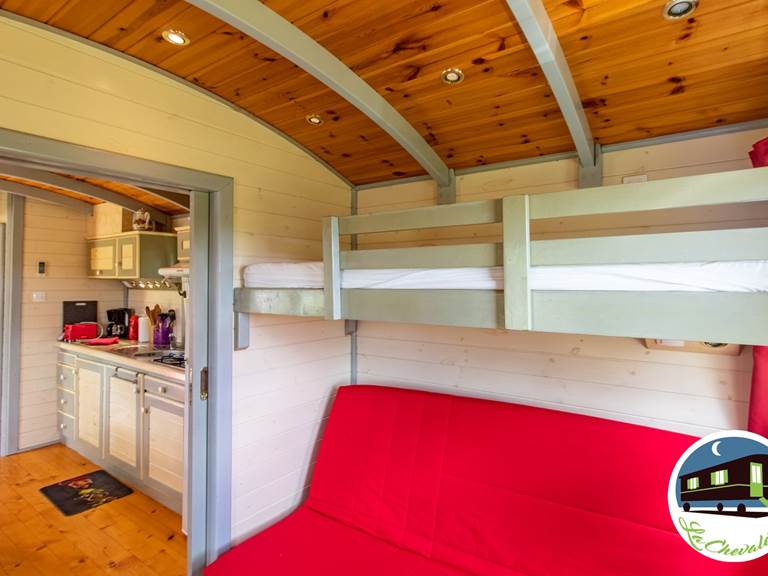 5 Gite la chevalerie 49170 roulotte insouciante