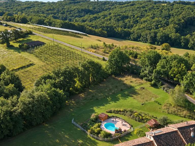 Vue aérienne du Gîte Bois et Senteurs
