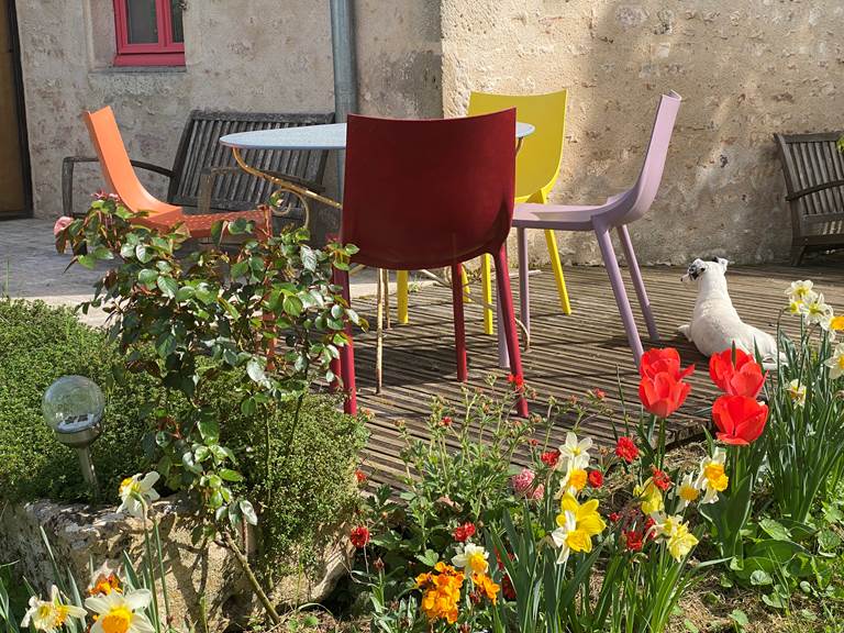 chambre-d'hôte-Etrigny- lacourqinousrelie-Mûrier-jardin_garden-gallery