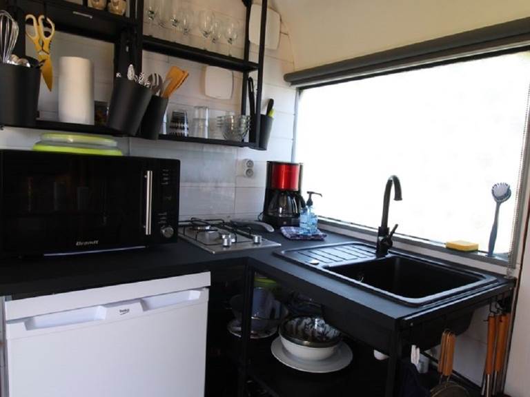 9 Gite la chevalerie 49170 roulotte loge des clowns