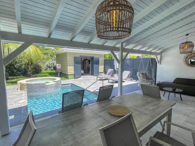 villa-jade-238607-1600-950-crop