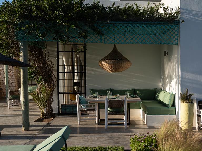 table carré abritée du vent