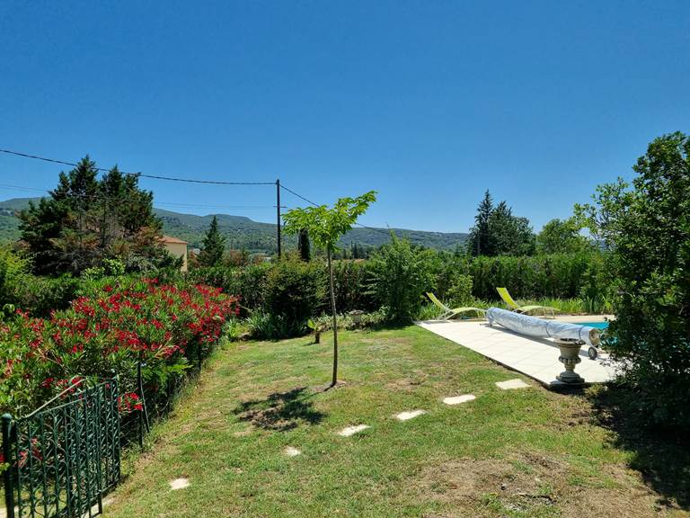 Jardin côté piscine