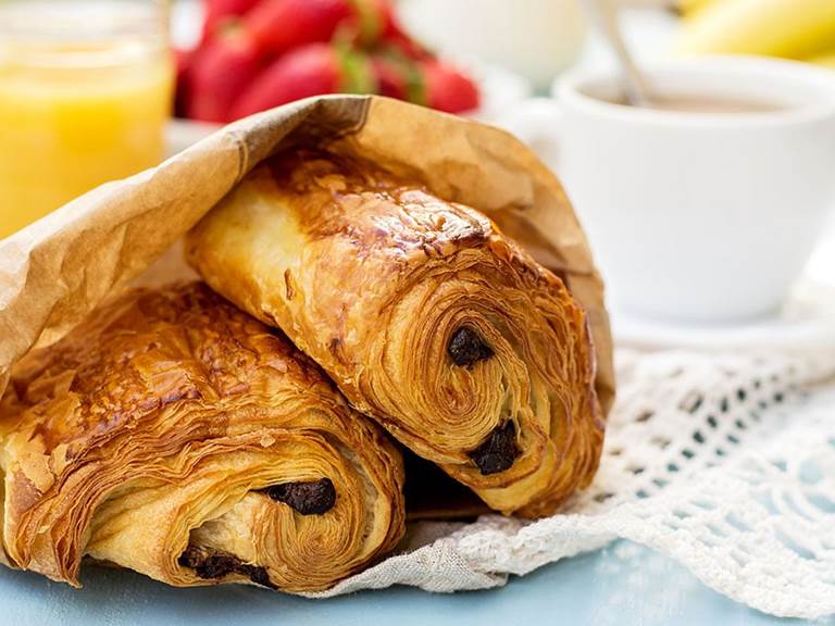 croissants-chocolate-1024x683