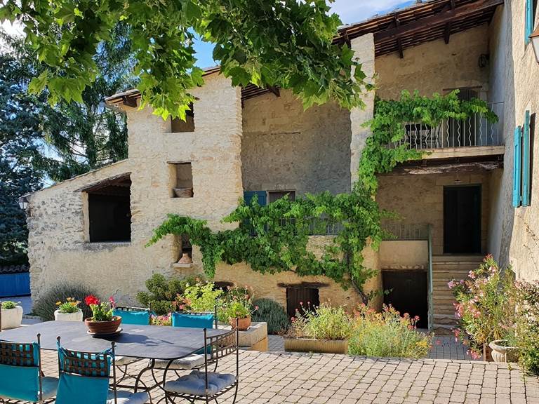 les-demeures-du-clos-niozelles1