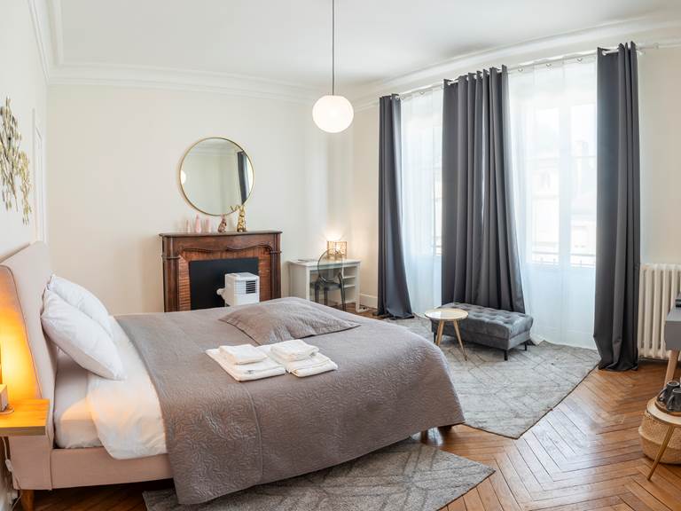 La Grande Maison Mazamet - Chambre d'hotes Laura