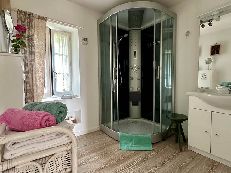 Salle de douche , wc à l'étage-gallery