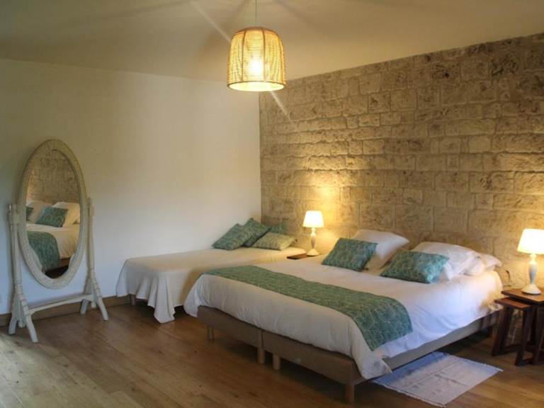 chambre-hote-manoir-courbiac-piscine