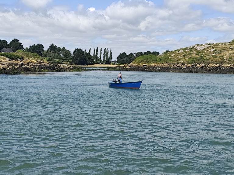 plate-bateau-ria-etel-pecheur-morbihan-privatisation