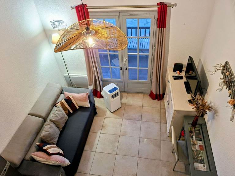 e25d5198-4d9b-43d9-a90d-12ca54eef014~1