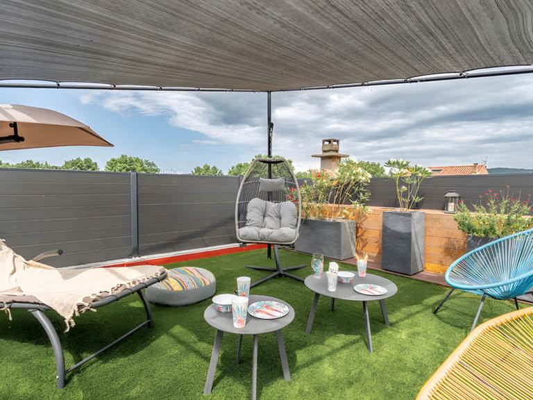 terrasse-apero-soir-gite-olonzac