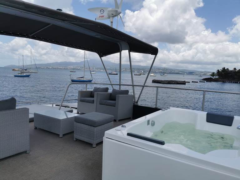 Profitez d'un bain à bulles avec vue 360