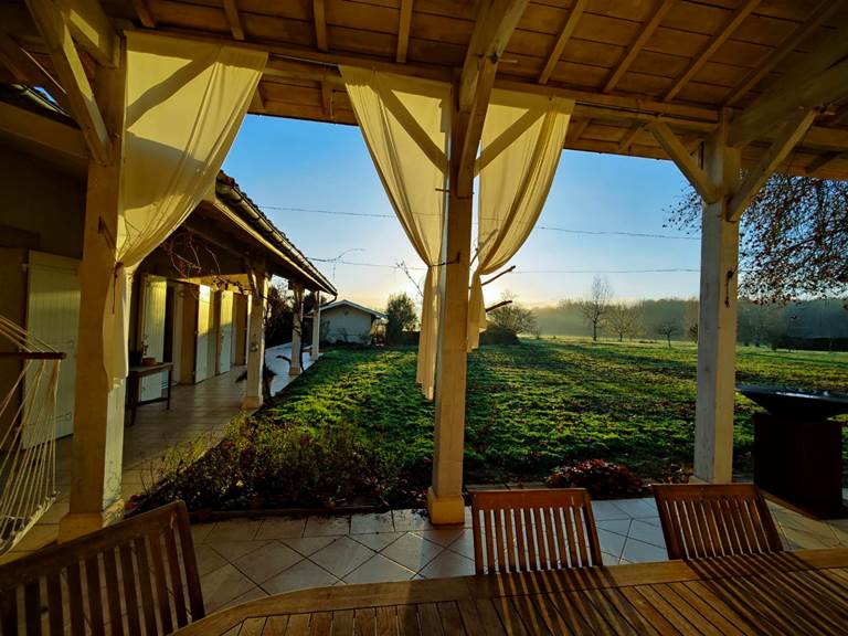 Gîtes, chambre d'hôtes et table d'hôtes gastronomique à Casteljaloux Lot et Garonne, piscine, jacuzzi et spa