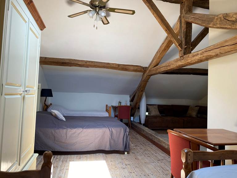 Photo de la Chambre Champagne - Chambres d'hôtes La Grange Richard à Dinsac