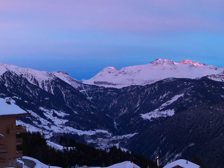 Vue sur Mont Blanc et montagne