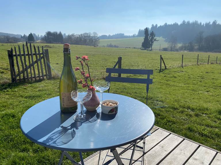 Les terres de la chouette, apéro sur la terrasse