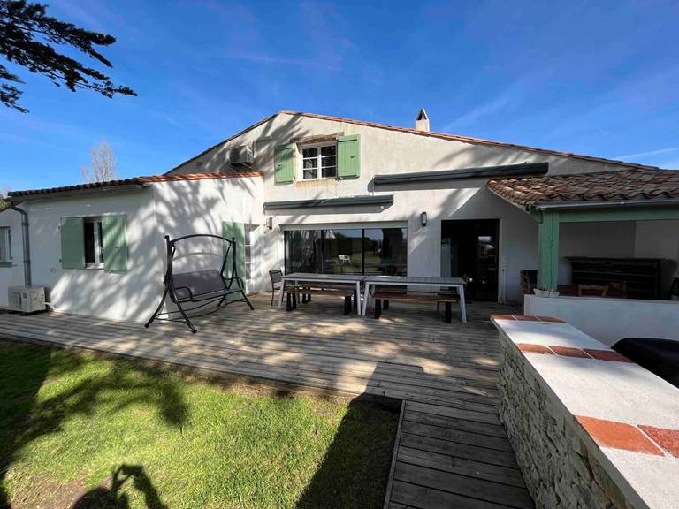 Logis-Les-Trois-Moulins-Ile-de-Ré-maison-5-chambres