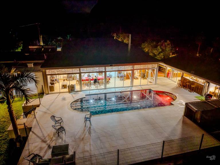 4f217df5-a2ed-4361-b421-c4da856c3c48