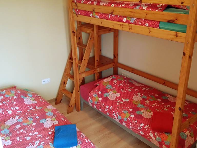 chambre 4( ch pour 5pers)
