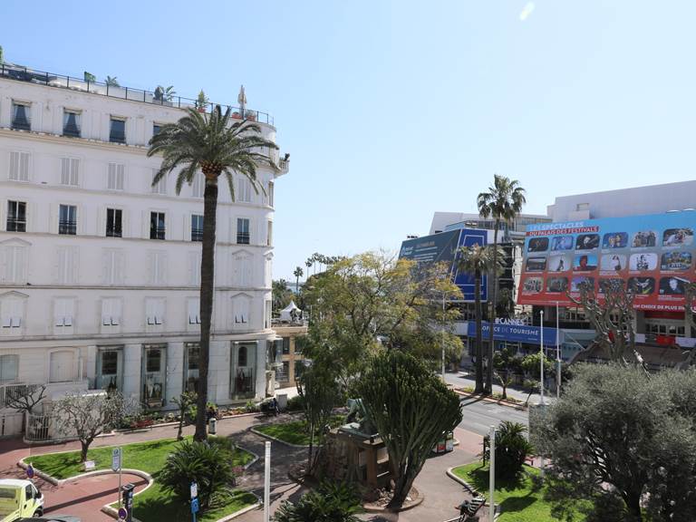 Square 9 Cannes 4