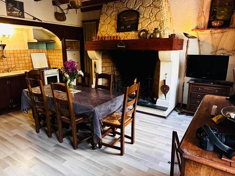 32624932-7fc1-4c6d-8ff3-889940b87483