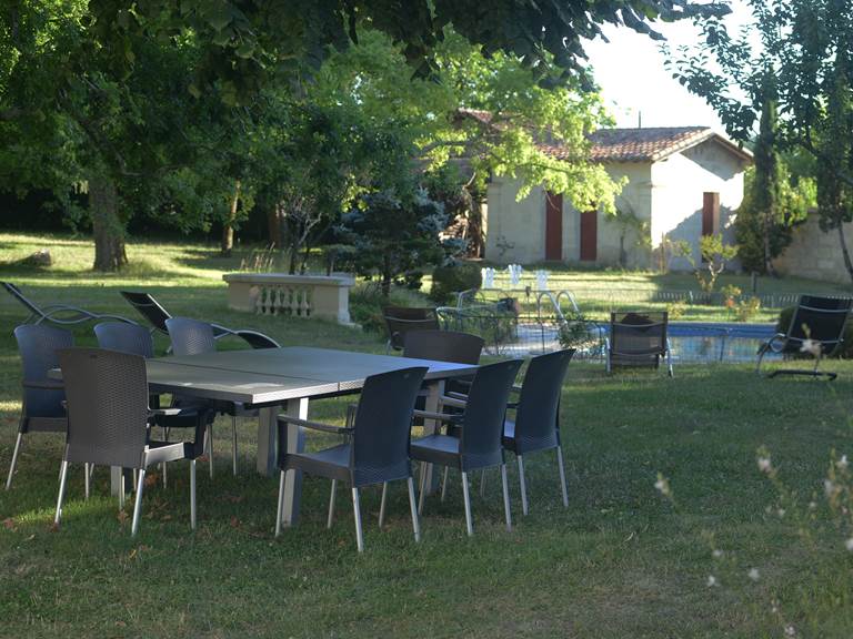 2 9 2 Table de Jardin