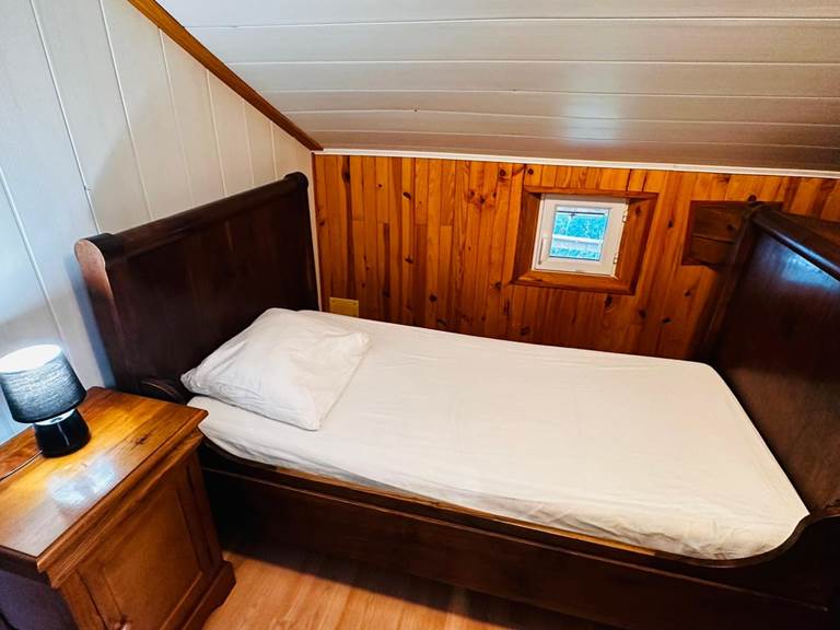 8bcc48ed-c055-4fa2-b05e-36fe25d81a39