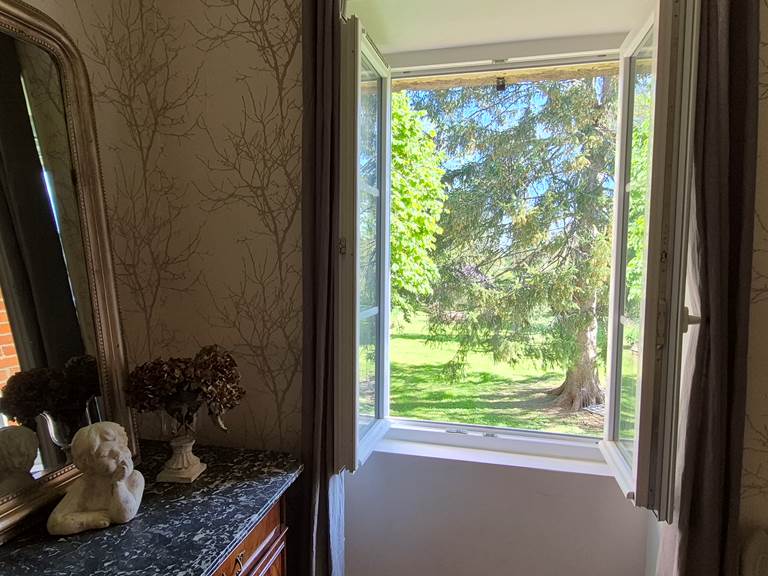 Vue de la chambre sur le parc
