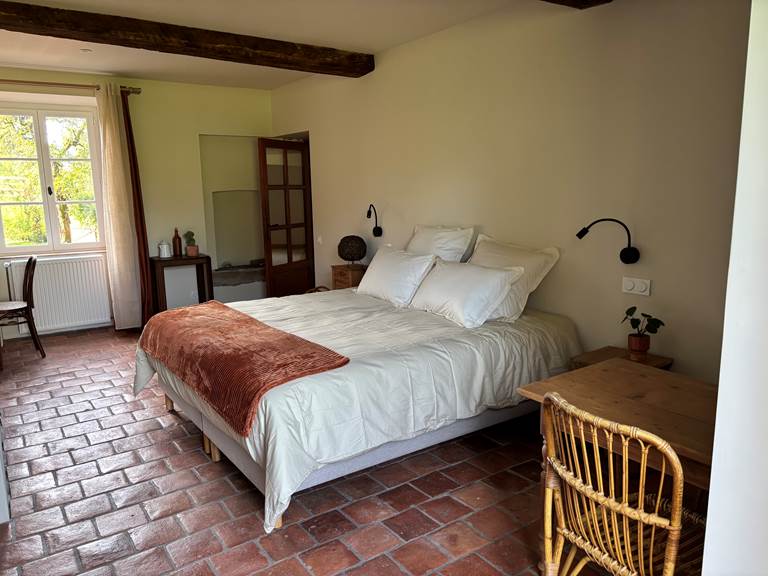 Chambre tomettes gîte maison de maître