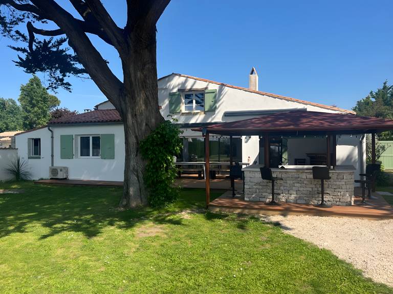 Logis-Les-Trois-Moulins-Ile-de-Ré-proche-plages