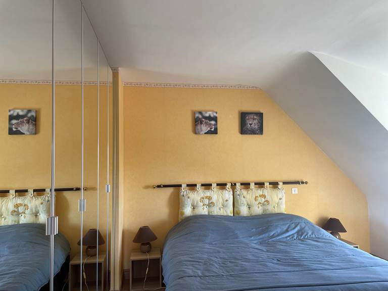 Chambre jaune (2)