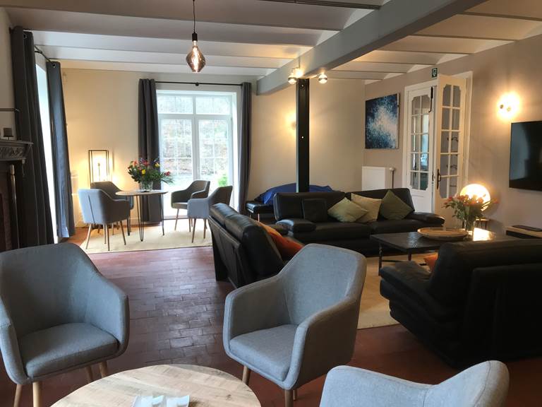 Grote woonkamer - Grand salon - Grosses Wohnzimmer - Large living room 21 pers.