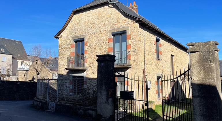 Location Rignac Aveyron maison familiale