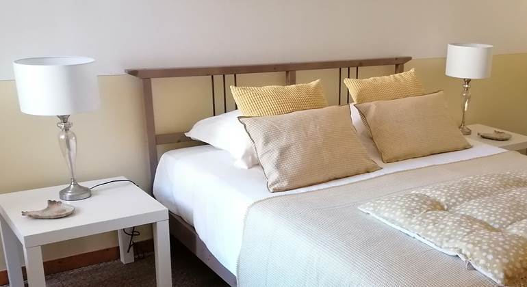 Chambre double Friesa jaune à La Malposte à Reviers