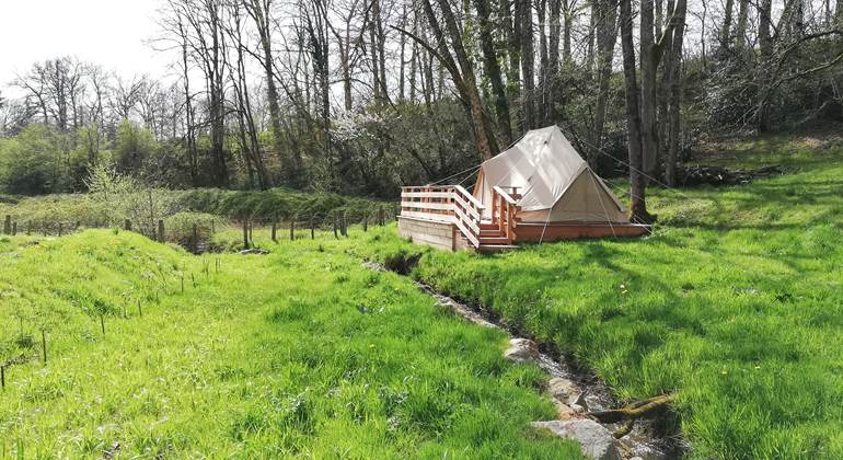 Le pré des eaux - Kabaneko - tentes aménagées dans le parc naturel des millevaches - la croisille sur Briance