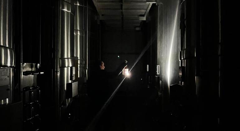 aa1676a4-5a72-40df-bf2a-263660a0e5c7