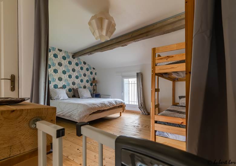 chambre avec lits