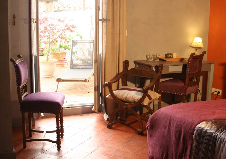 Chambre Esclarmonde de Foix - vue sur la terrasse privative