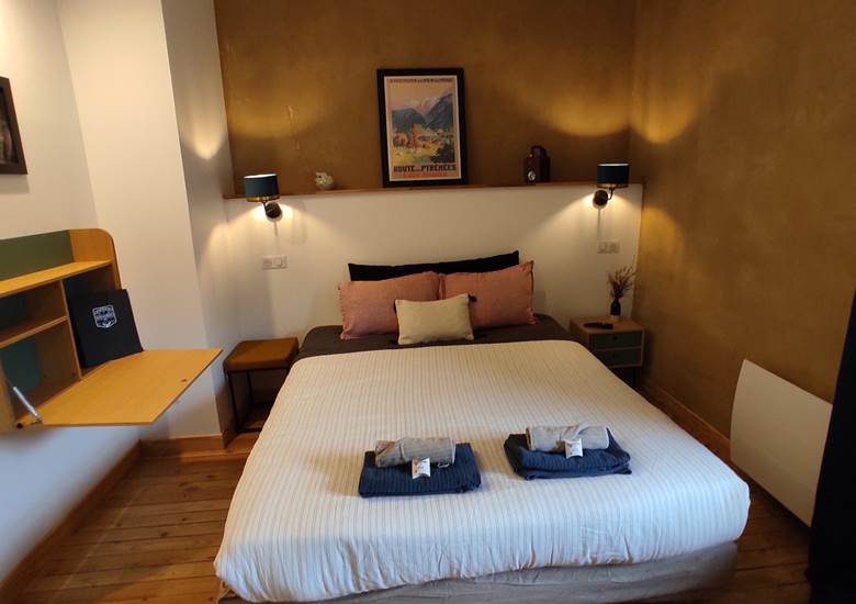 CHAMBRE 4 BIS